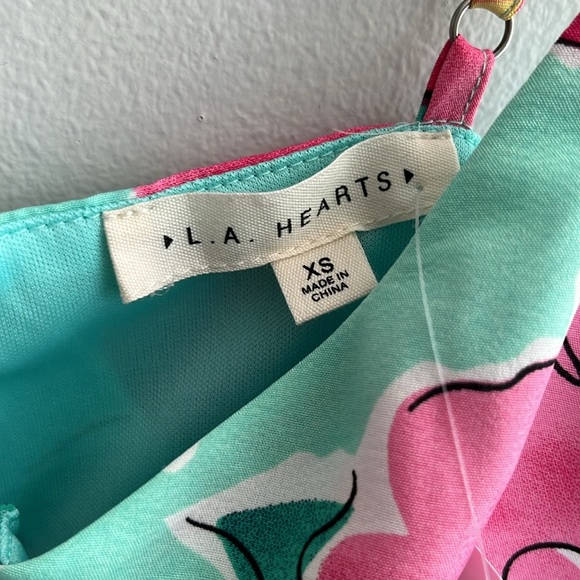 New with tags L.A. Hearts cropped bustier top with deep neckline - Picture 4 of 6